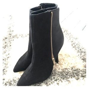 Boots! JLO black ankle boots